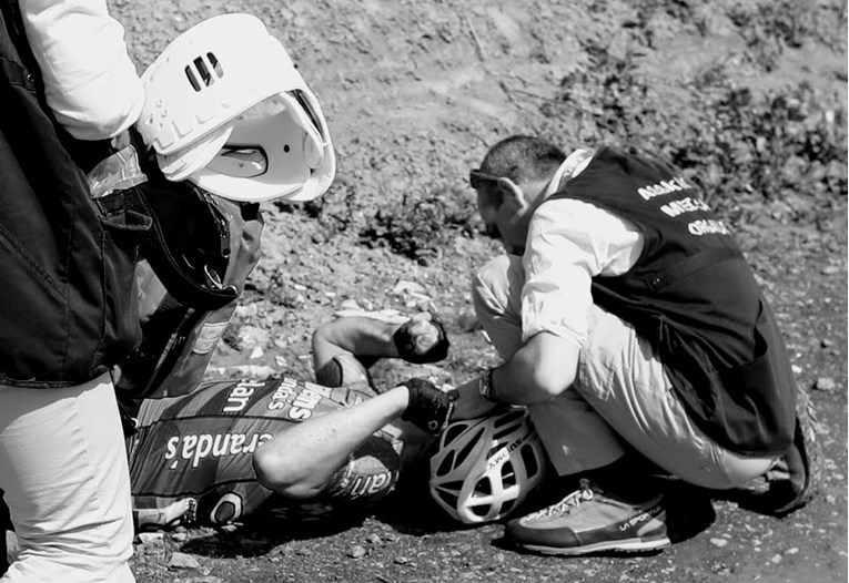 UZNEMIRUJUĆE SNIMKE Umro je belgijski biciklist koji se jučer srušio tijekom poznate utrke